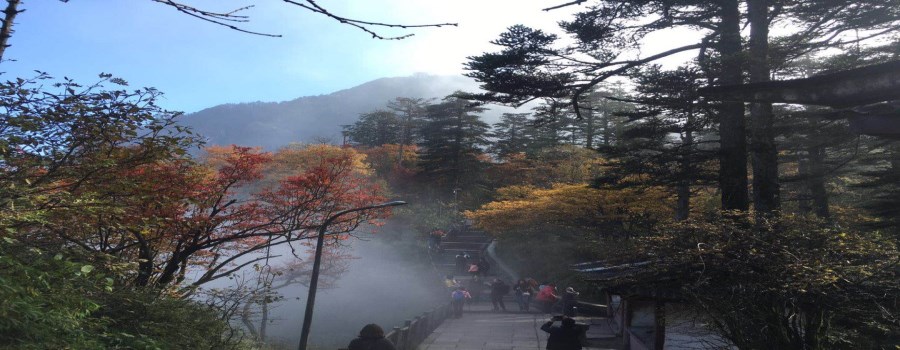 峨眉山旅游